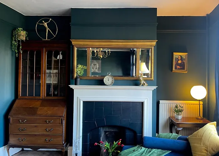 Large Beautiful Luxury City Centre Apartment On On Mill Rd - Walk To Station And City Centre