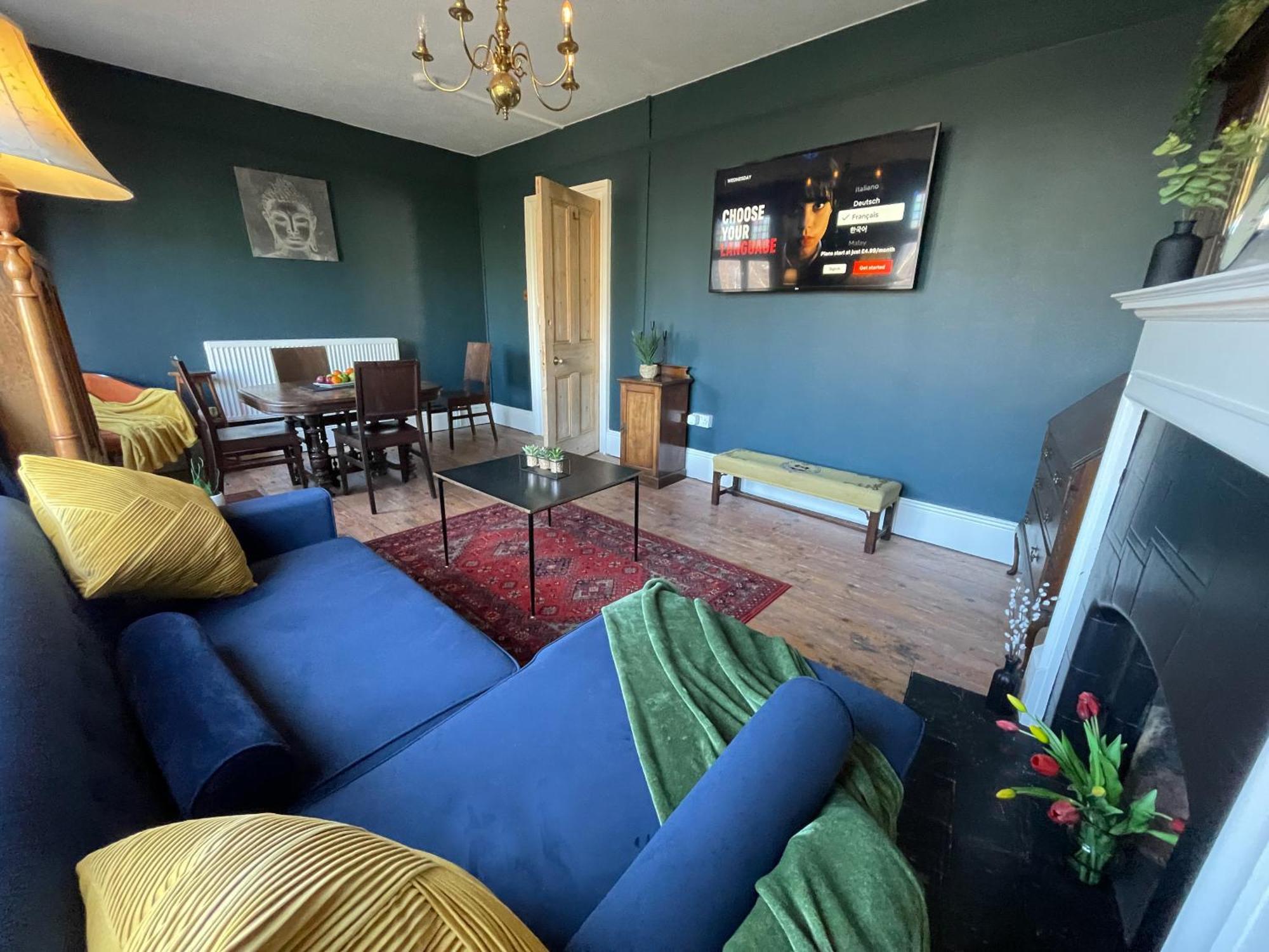 Large Beautiful Luxury Centre On On Mill Rd - Walk To Station And Centre